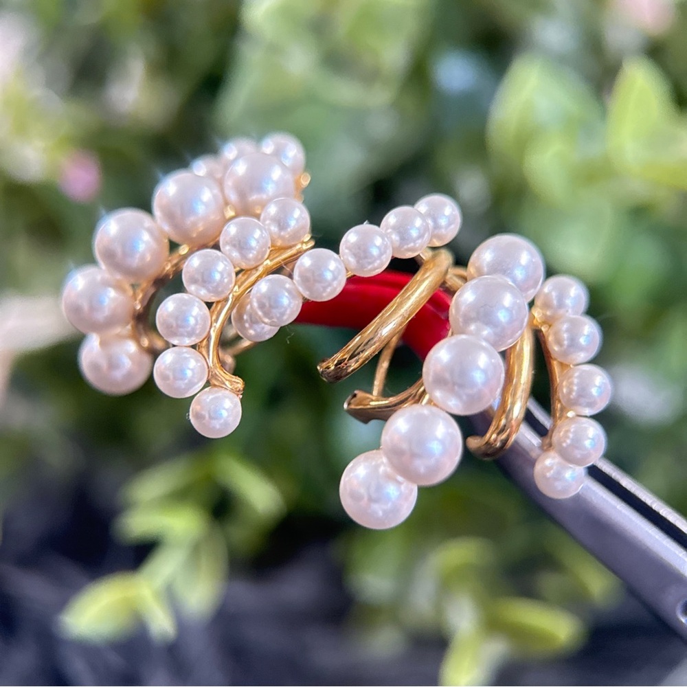 Gold and White Pearl Cascade Earrings - Picture 4 of 8